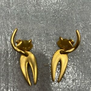 ❤️Host Picks❤️Vintage Signed JJ Articulating Cat Earrings